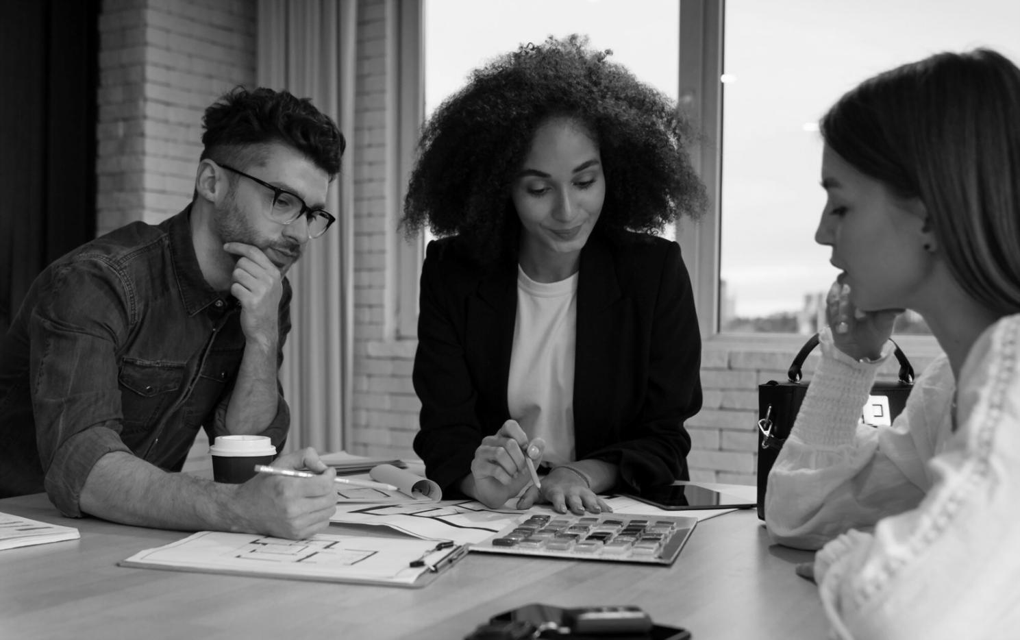 Teamarbeit und Strategieplanung im Startup-Kontext